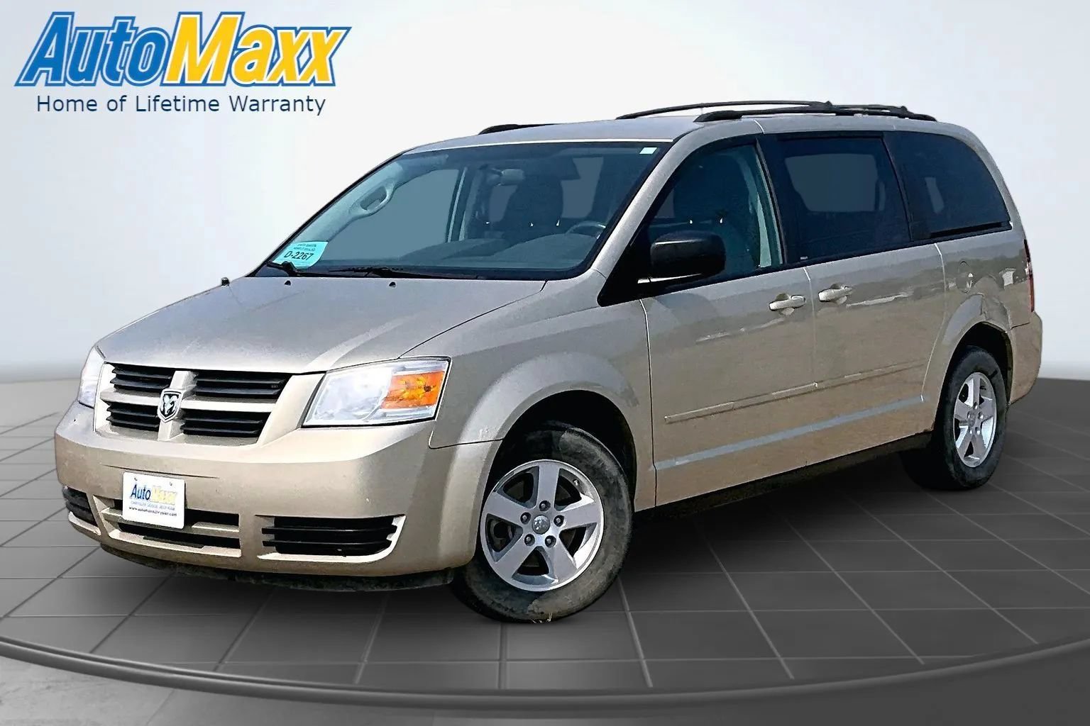 Used 2010 Dodge Grand Caravan Hero w/ Popular Equipment Group FWD image 1