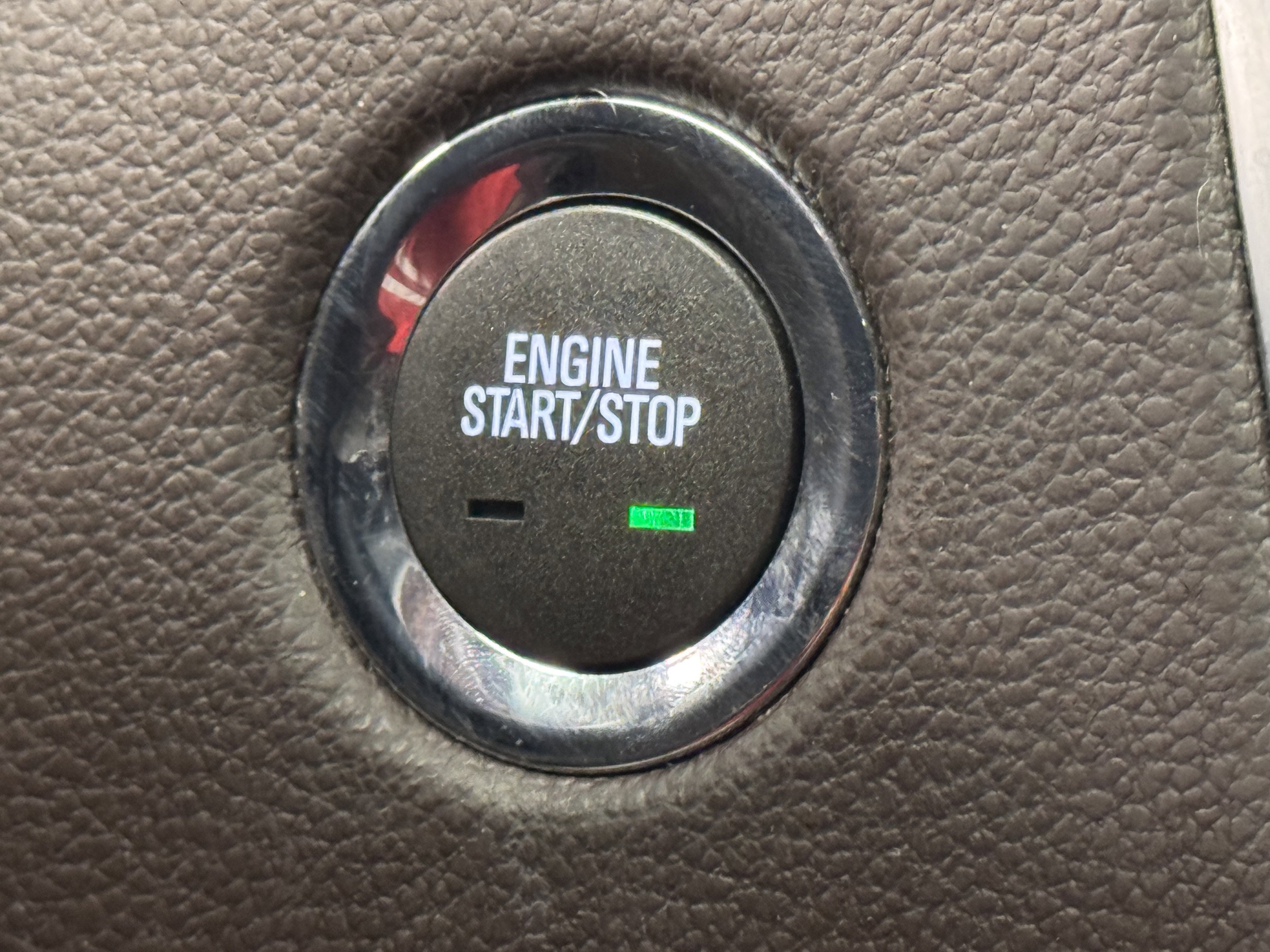 Used 2010 Cadillac SRX Luxury image 15