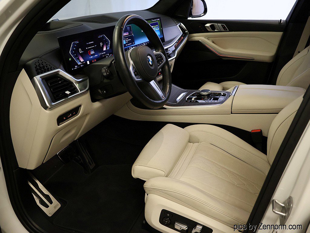 Certified 2024 BMW X7 xDrive40i w/ M Sport Package image 11