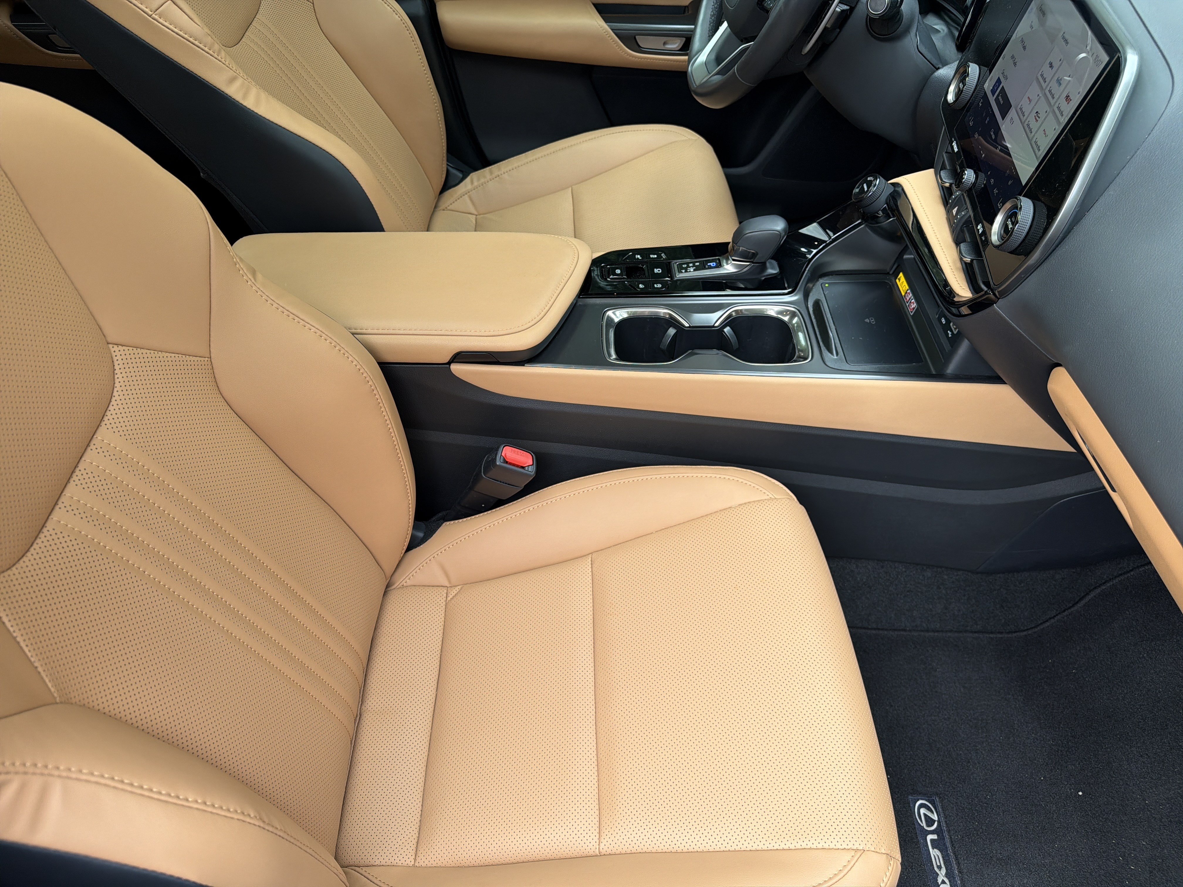 Certified 2025 Lexus NX 350 AWD w/ Premium Package image 38