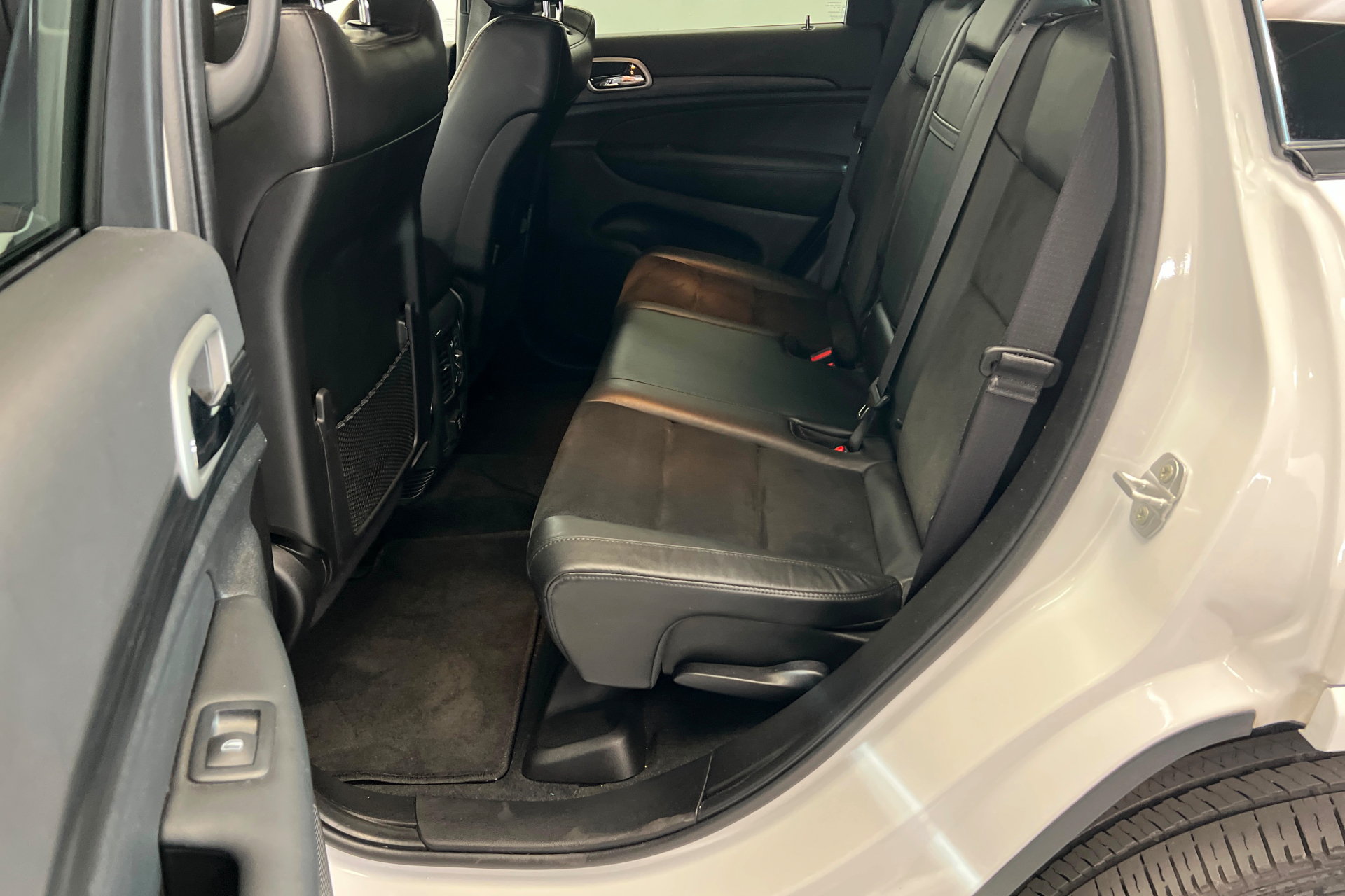 Certified 2022 Jeep Grand Cherokee Laredo X AWD/4WD image 21