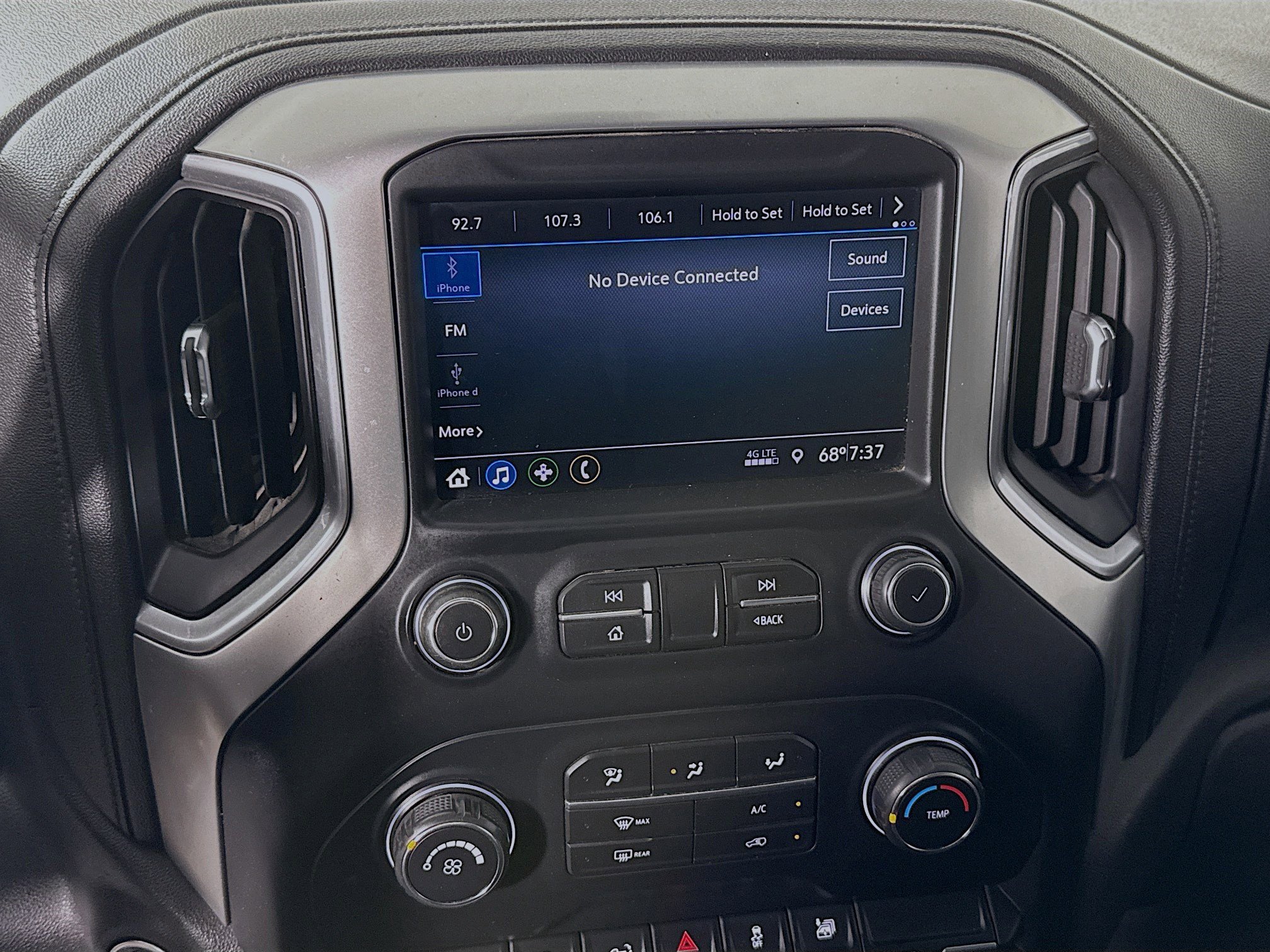 Used 2020 Chevrolet Silverado 1500 RST w/ RST Value Package RWD image 18