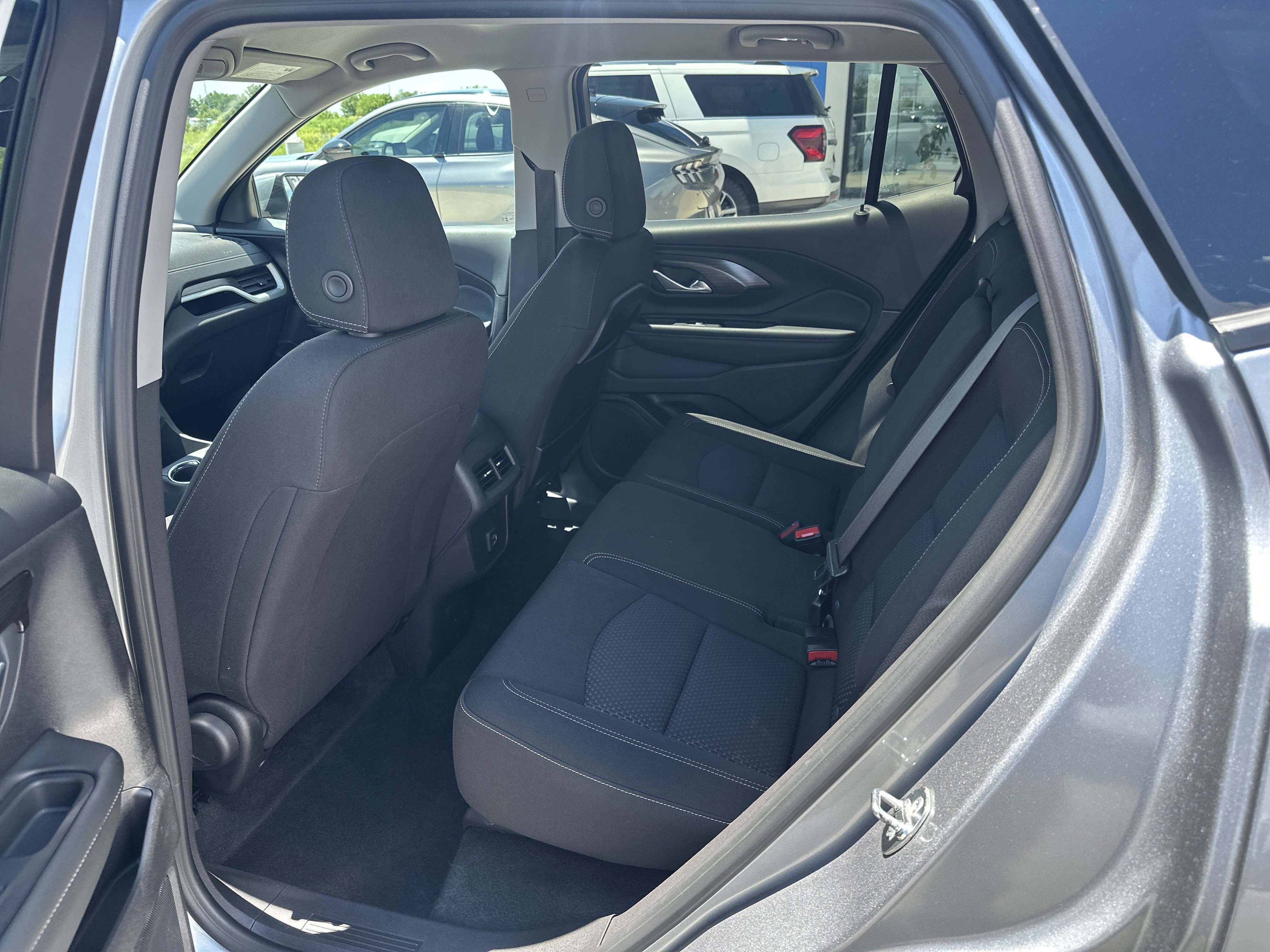 Used 2024 GMC Terrain SLE AWD/4WD image 26