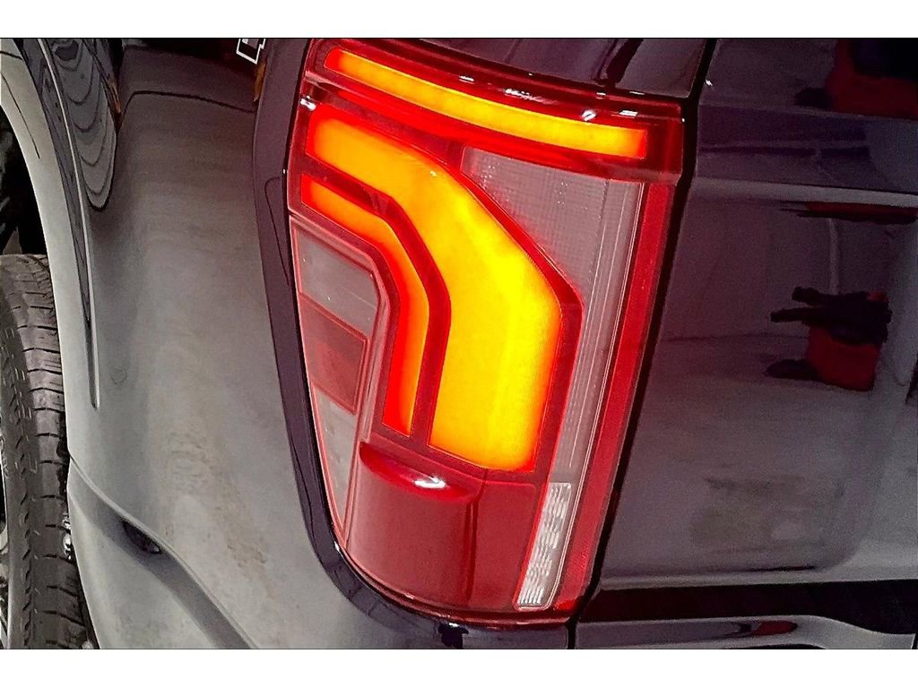 Used 2025 Ford F150 Platinum AWD/4WD image 30