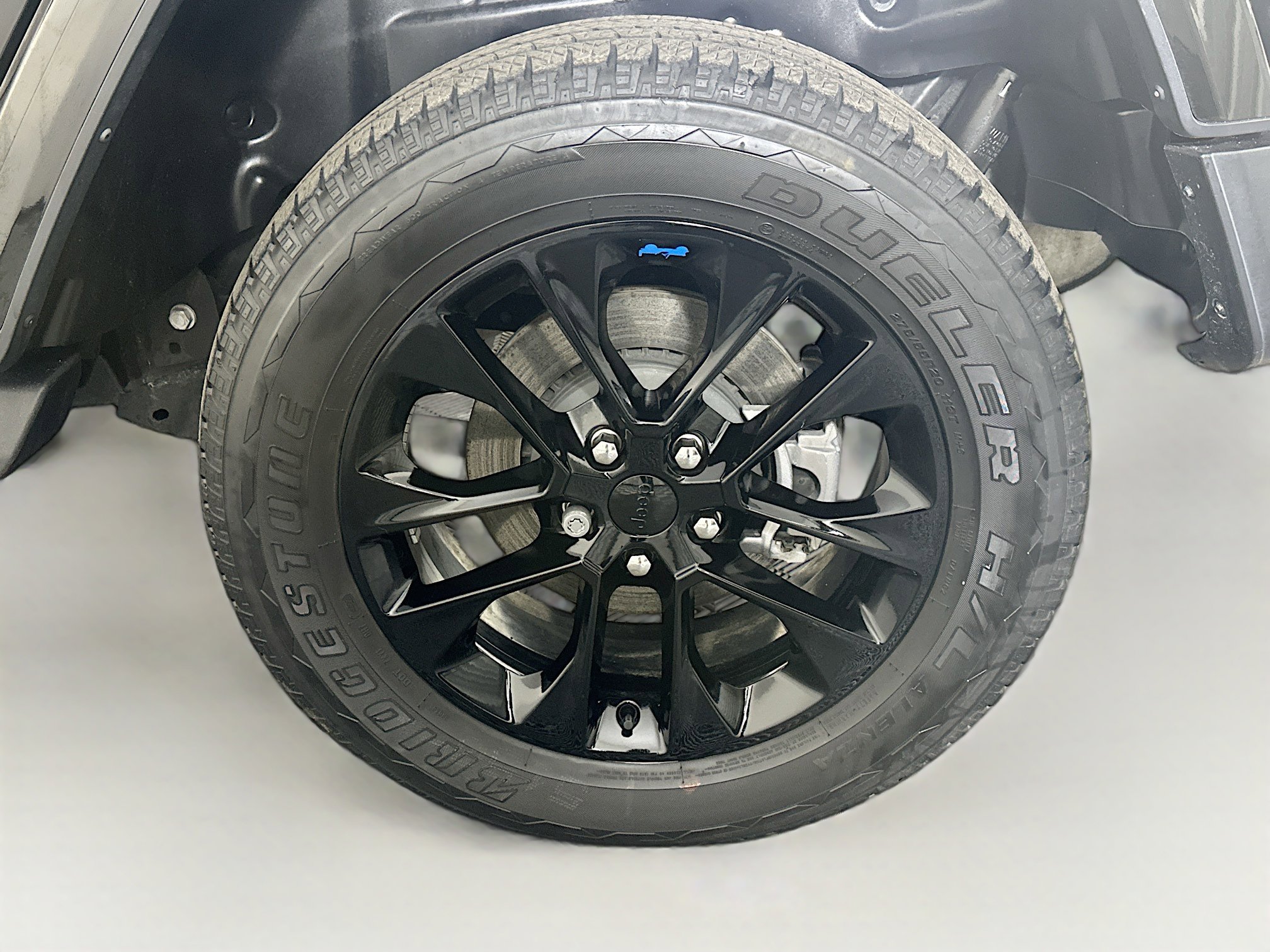 Used 2023 Jeep Wrangler Sahara w/ Cold Weather Group image 11