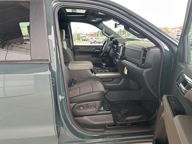 New 2026 Chevrolet Silverado 1500 ZR2 w/ LPO, Dark Essentials Package AWD/4WD image 29