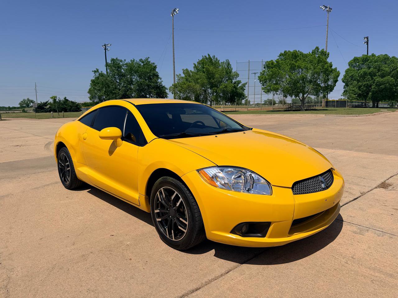 Used 2009 Mitsubishi Eclipse GS FWD image 19
