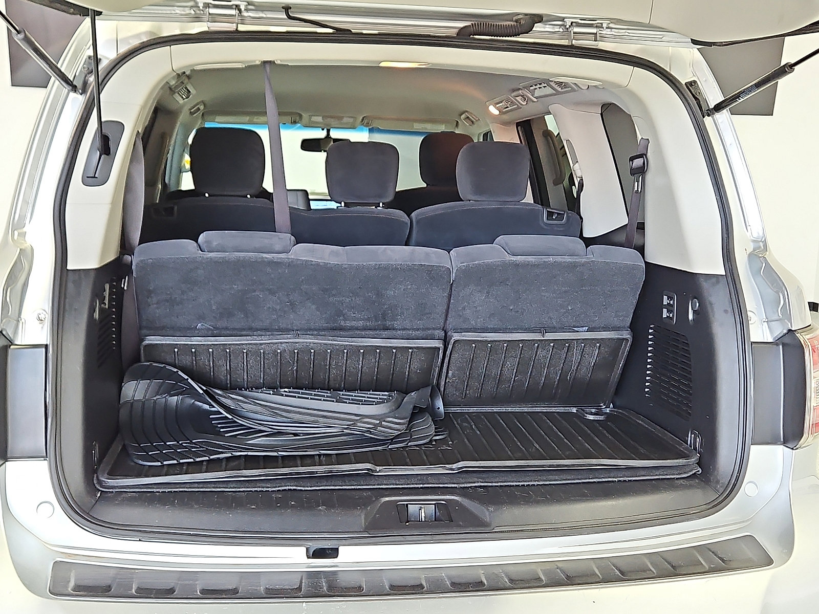 Used 2018 Nissan Armada SV w/ Driver Package image 7