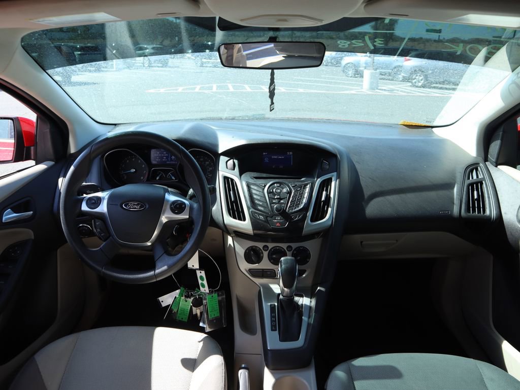 Used 2014 Ford Focus SE FWD image 7