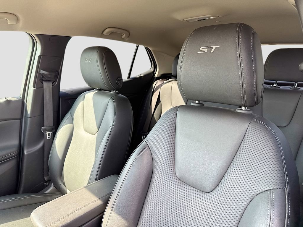 Used 2024 Buick Encore GX Sport Touring w/ Comfort Package image 12