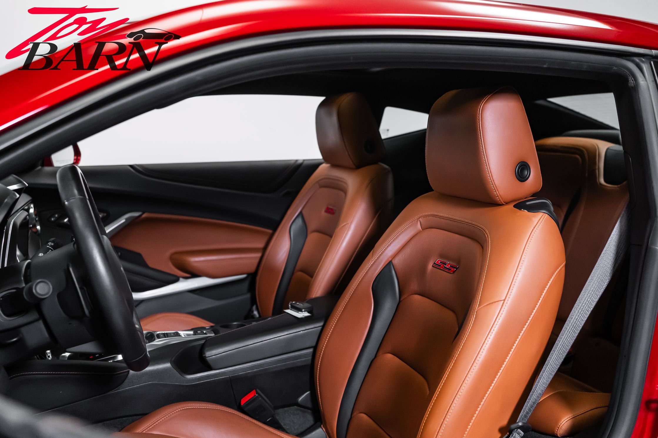 Used 2016 Chevrolet Camaro SS RWD image 24