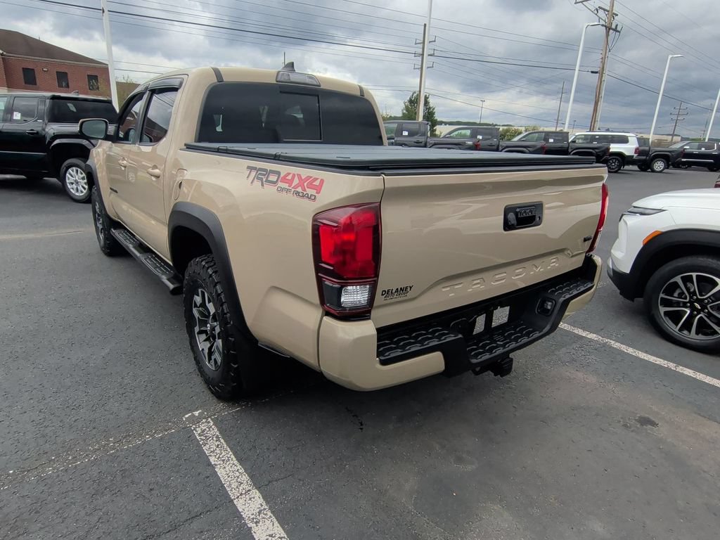 Used 2019 Toyota Tacoma TRD Off-Road AWD/4WD image 6