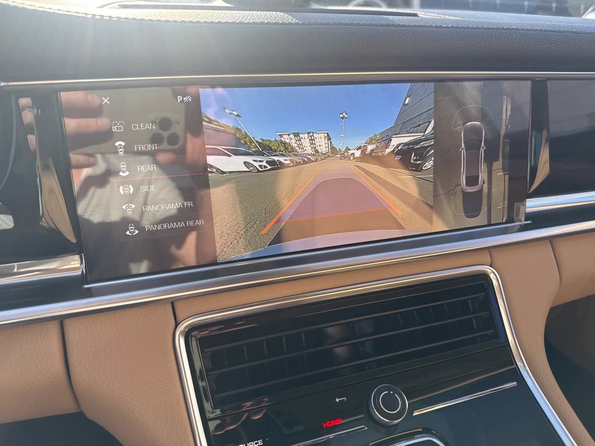 Used 2021 Porsche Panamera 4 Executive AWD/4WD image 33