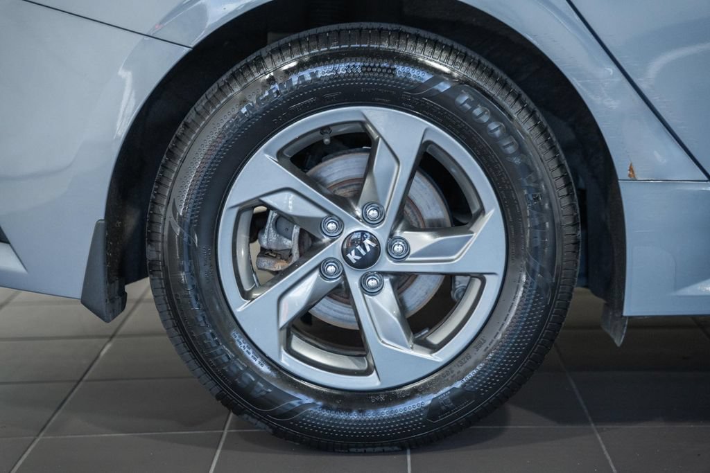 Used 2021 Kia K5 LXS FWD image 14