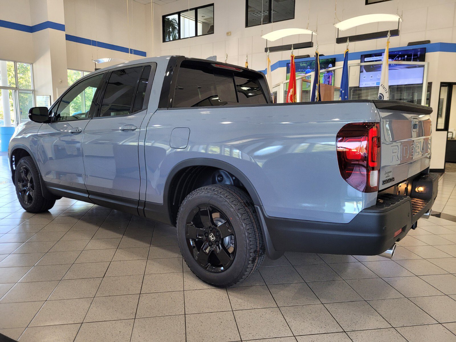 New 2026 Honda Ridgeline Black Edition image 6