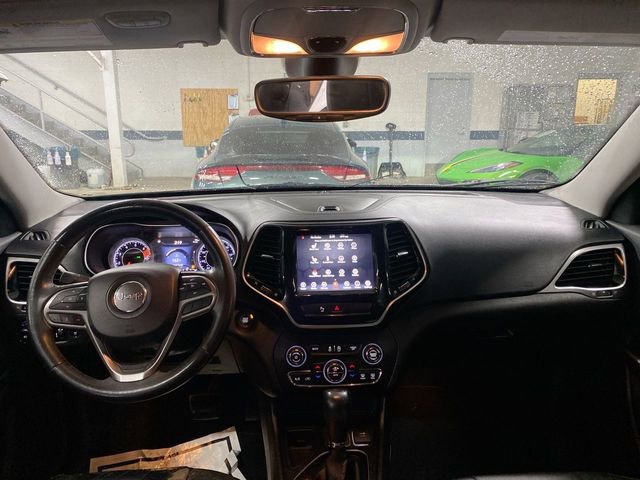 Used 2019 Jeep Cherokee Limited image 19