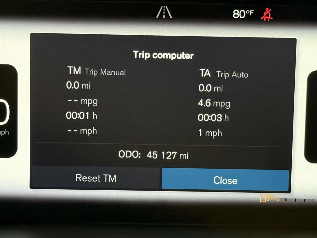 Used 2023 Volvo XC60 B5 Plus w/ Climate Package AWD/4WD image 5