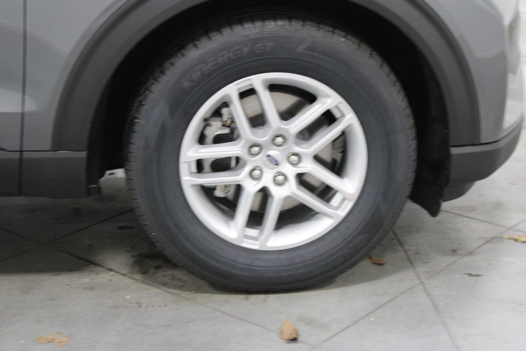 New 2026 Ford Explorer Active w/ Active Comfort Package image 11