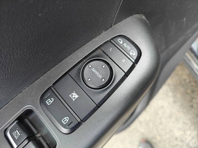 Used 2020 Kia Sportage LX w/ LX Popular Package image 11