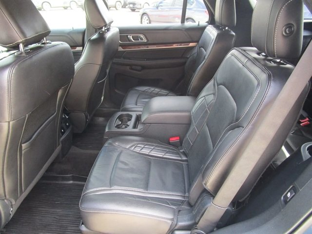 Used 2018 Ford Explorer Platinum AWD/4WD image 17