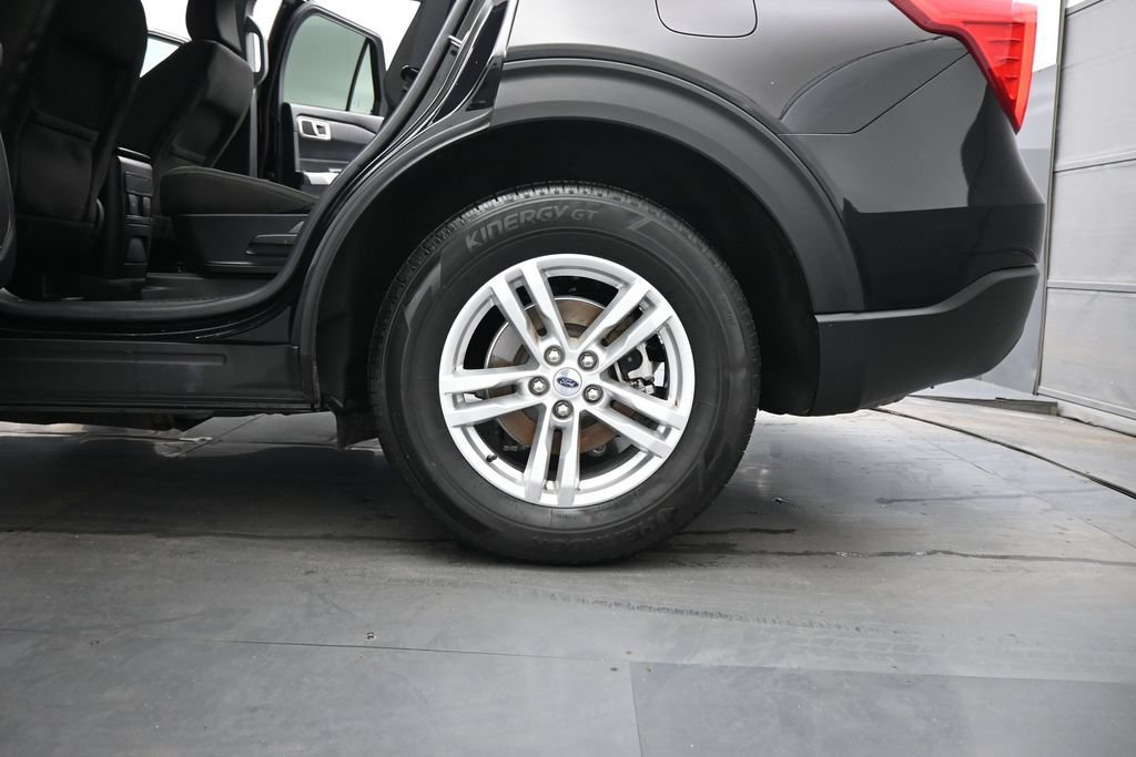 Certified 2023 Ford Explorer XLT RWD image 20