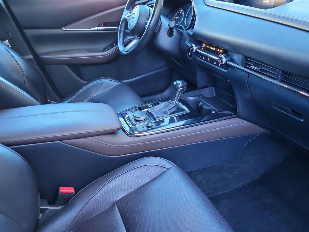 Used 2020 MAZDA CX-30 Premium image 18