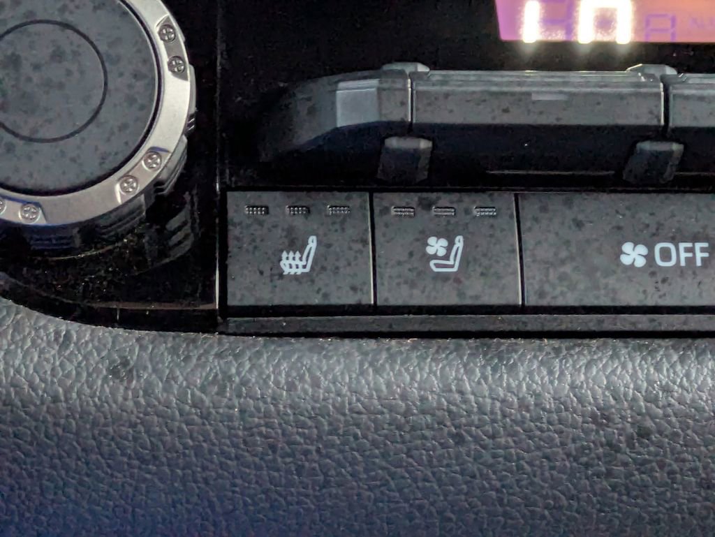 Certified 2025 Toyota Tundra Limited image 25