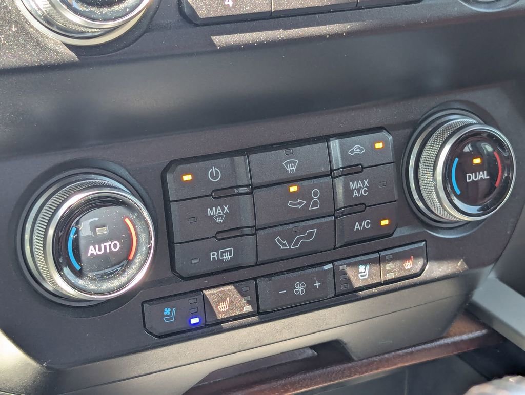 Used 2019 Ford F150 King Ranch w/ Equipment Group 601A Luxury AWD/4WD image 19