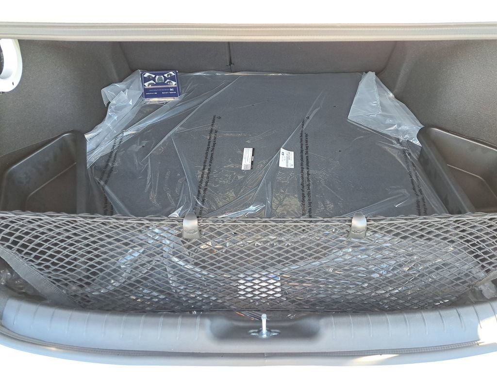 New 2025 Hyundai Elantra Limited image 6