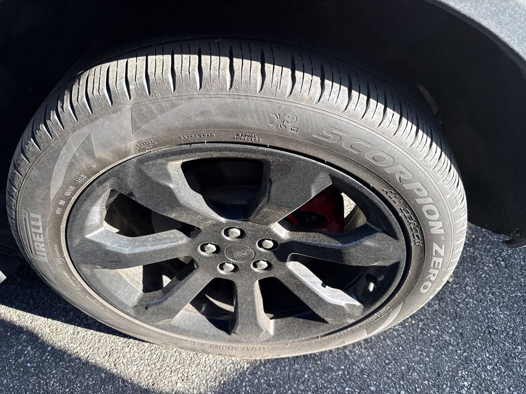 Used 2022 Ford Explorer ST w/ Equipment Group 401A AWD/4WD image 18