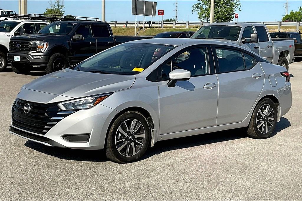 Used 2025 Nissan Versa SV w/ Trunk Package image 1