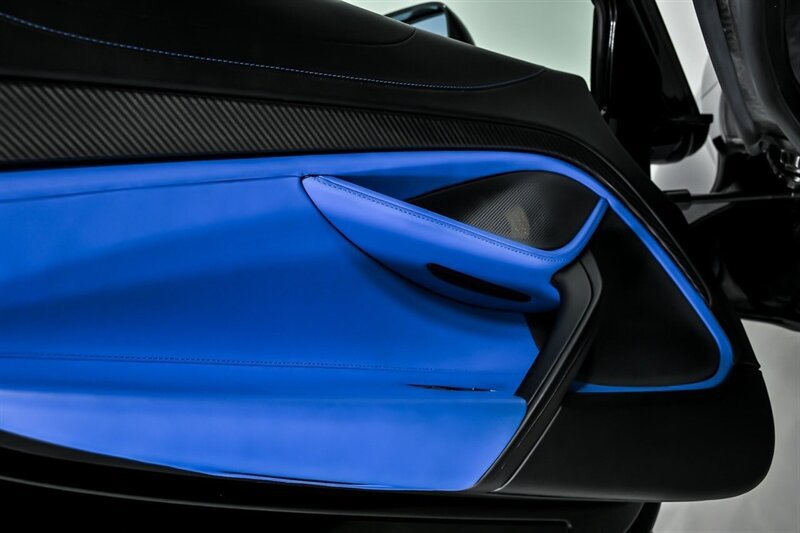 Used 2019 McLaren 720S Performance RWD image 20