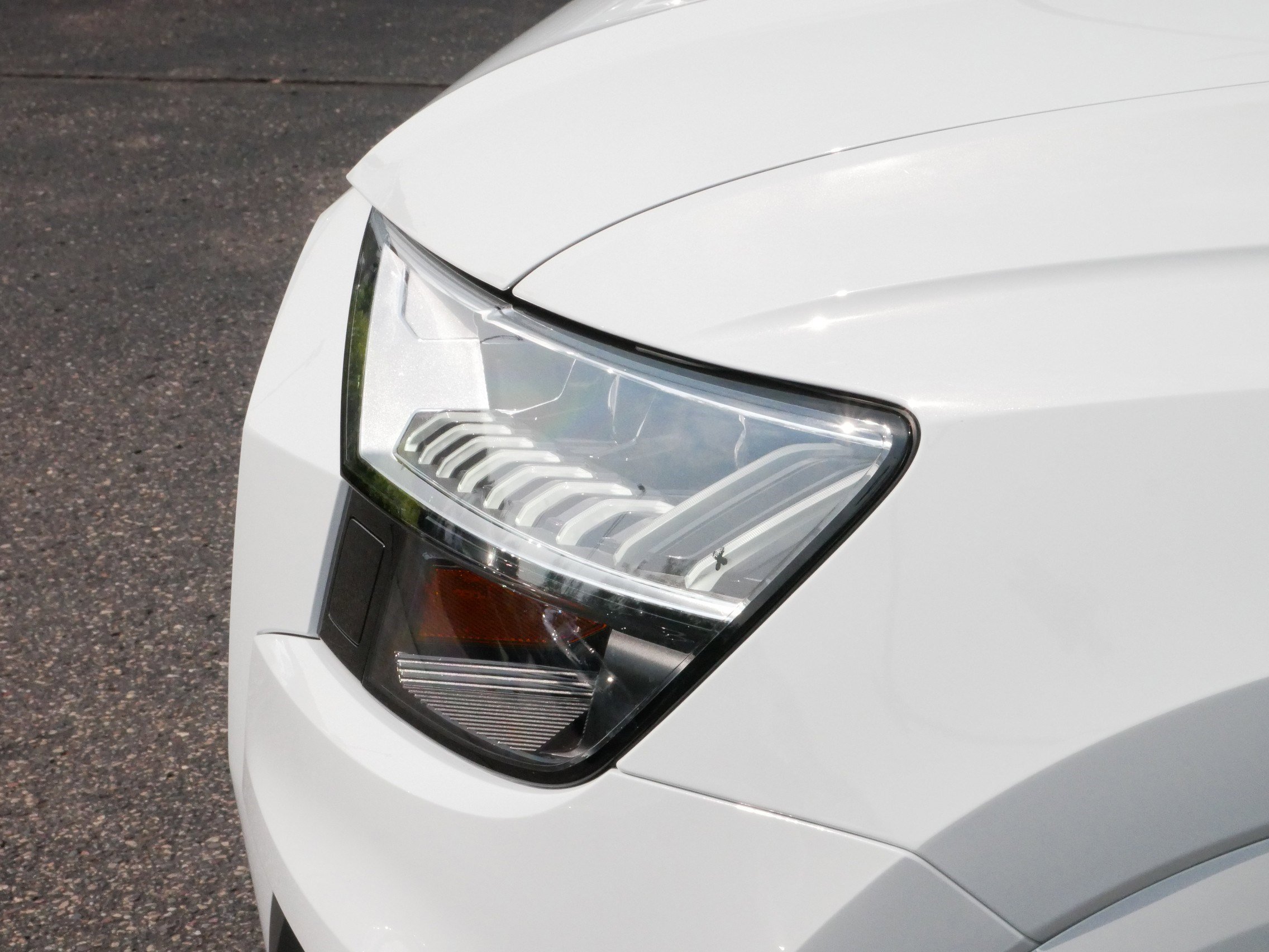 Used 2023 Audi Q8 Premium image 16