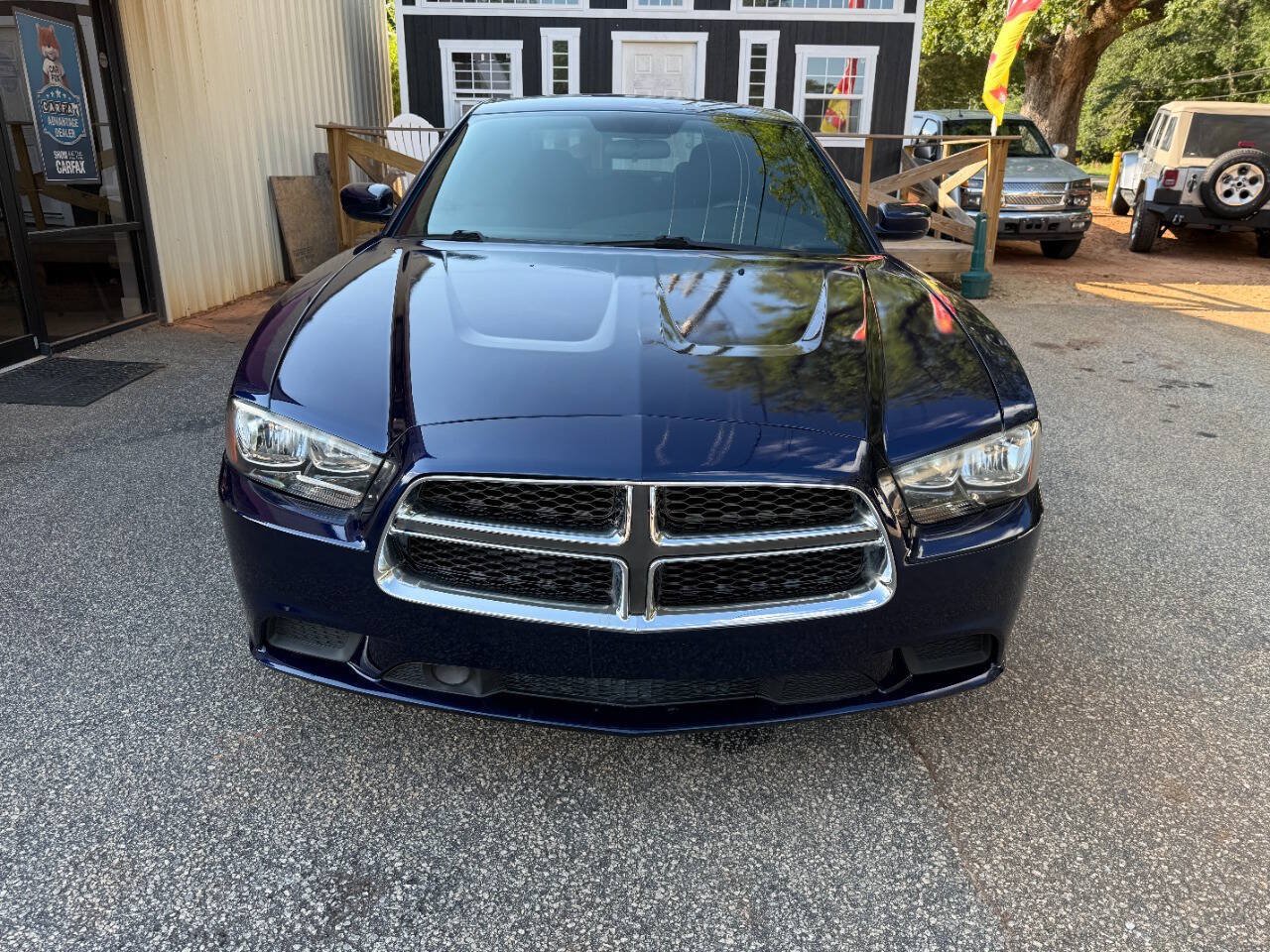 Used 2014 Dodge Charger SE RWD image 2