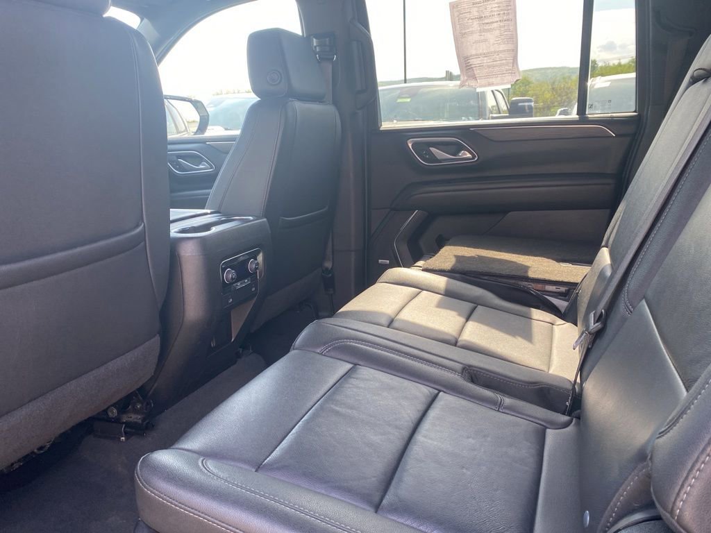 Used 2024 Chevrolet Suburban LT AWD/4WD image 18