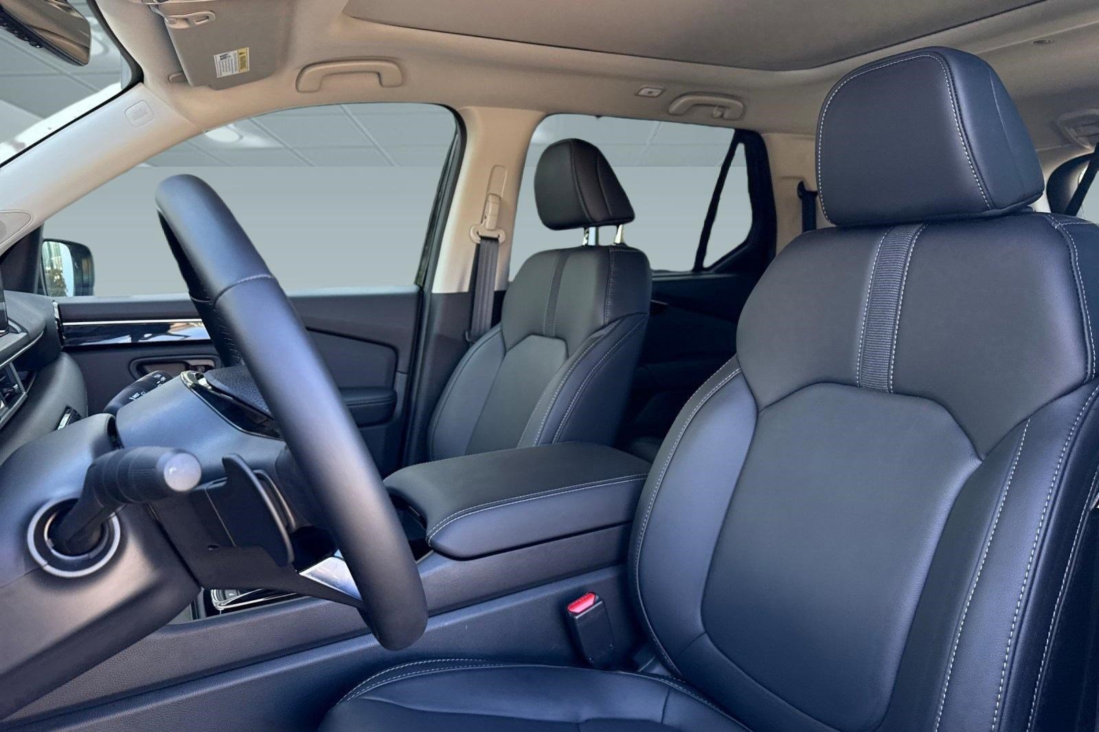 Certified 2025 Honda Pilot Touring image 20