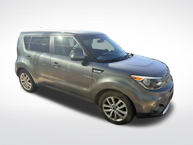 Used 2018 Kia Soul + FWD image 16