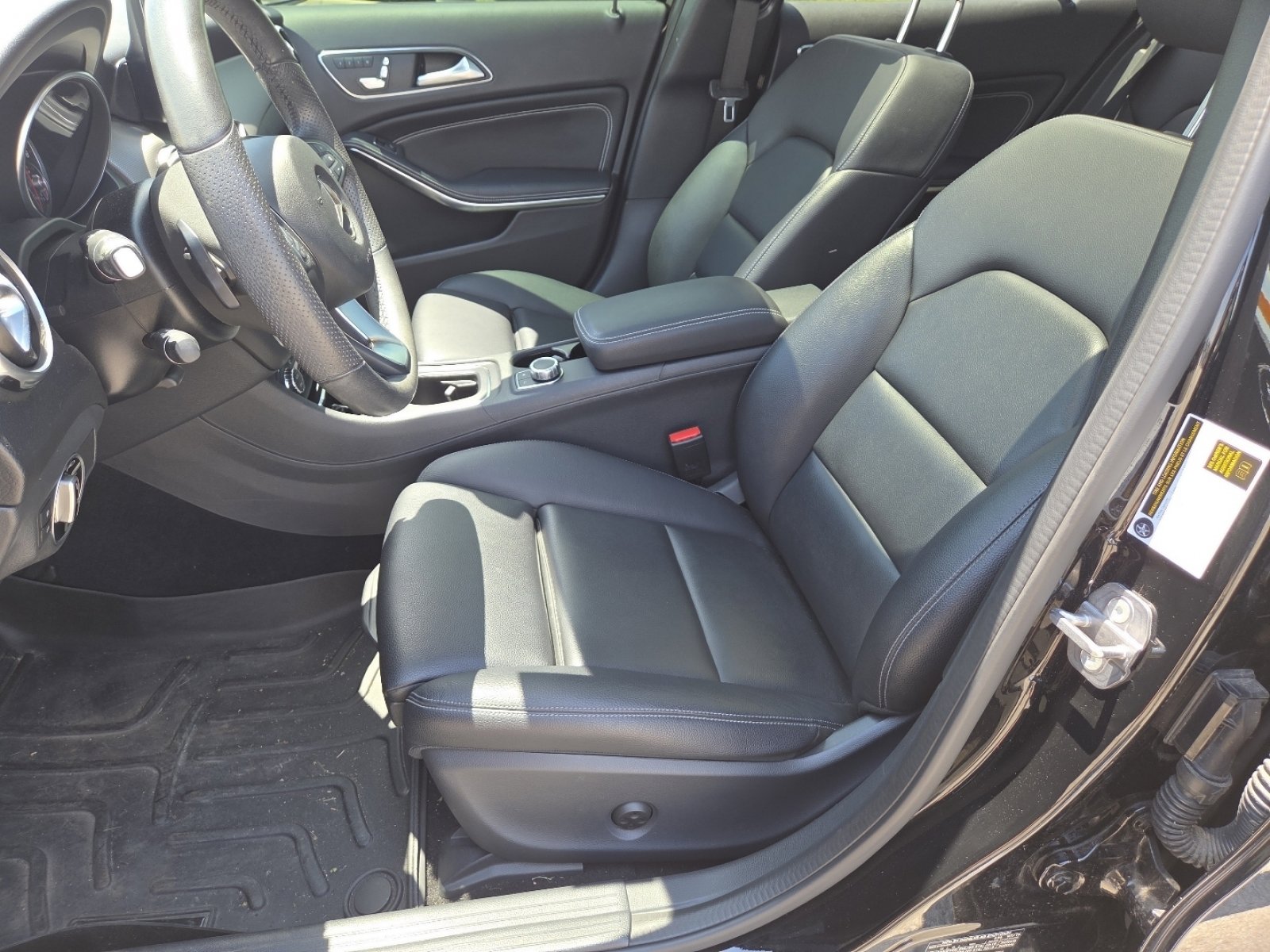 Used 2020 Mercedes-Benz GLA 250 4MATIC image 22