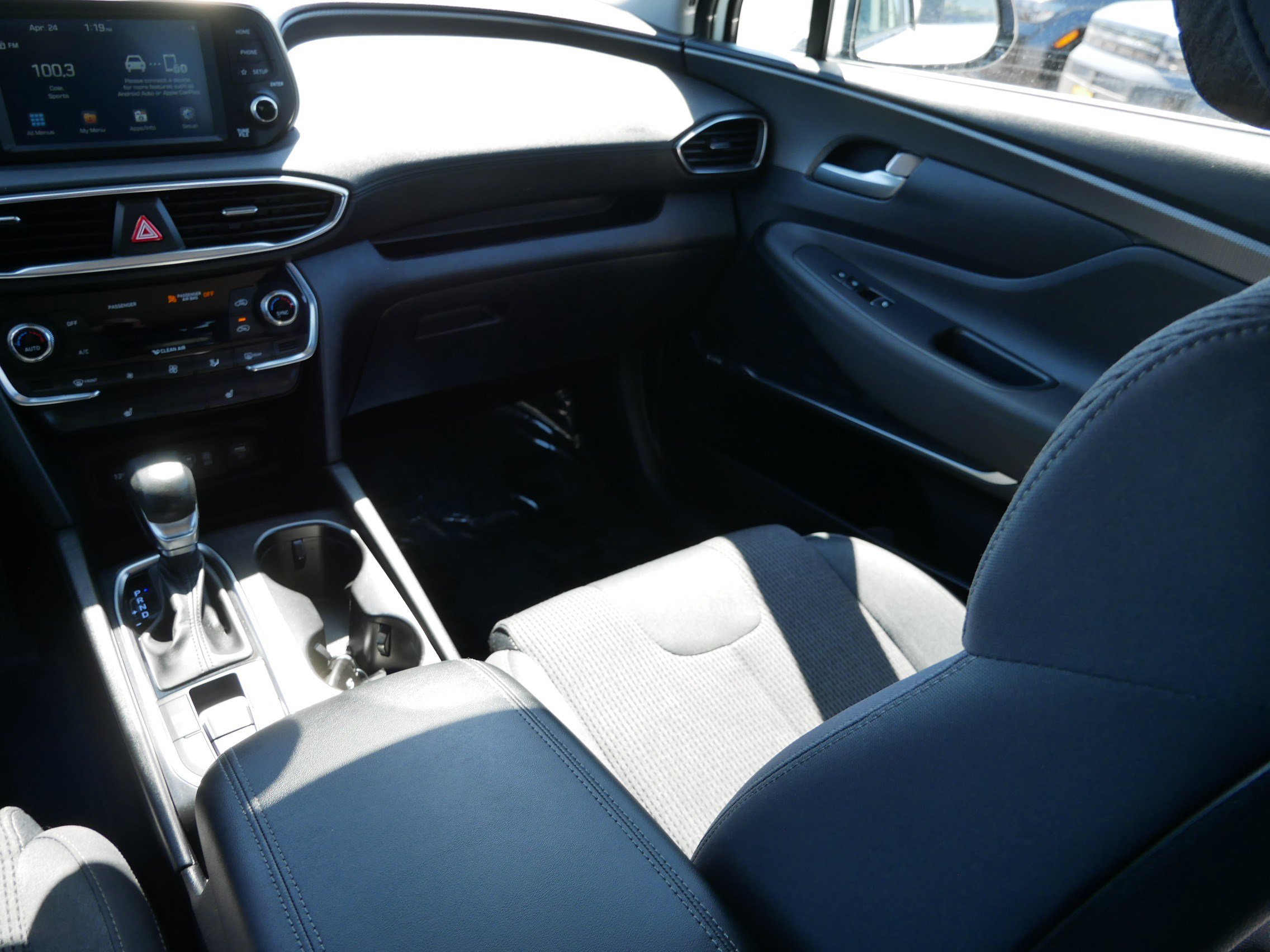 Used 2020 Hyundai Santa Fe SEL w/ Convenience Package AWD/4WD image 11