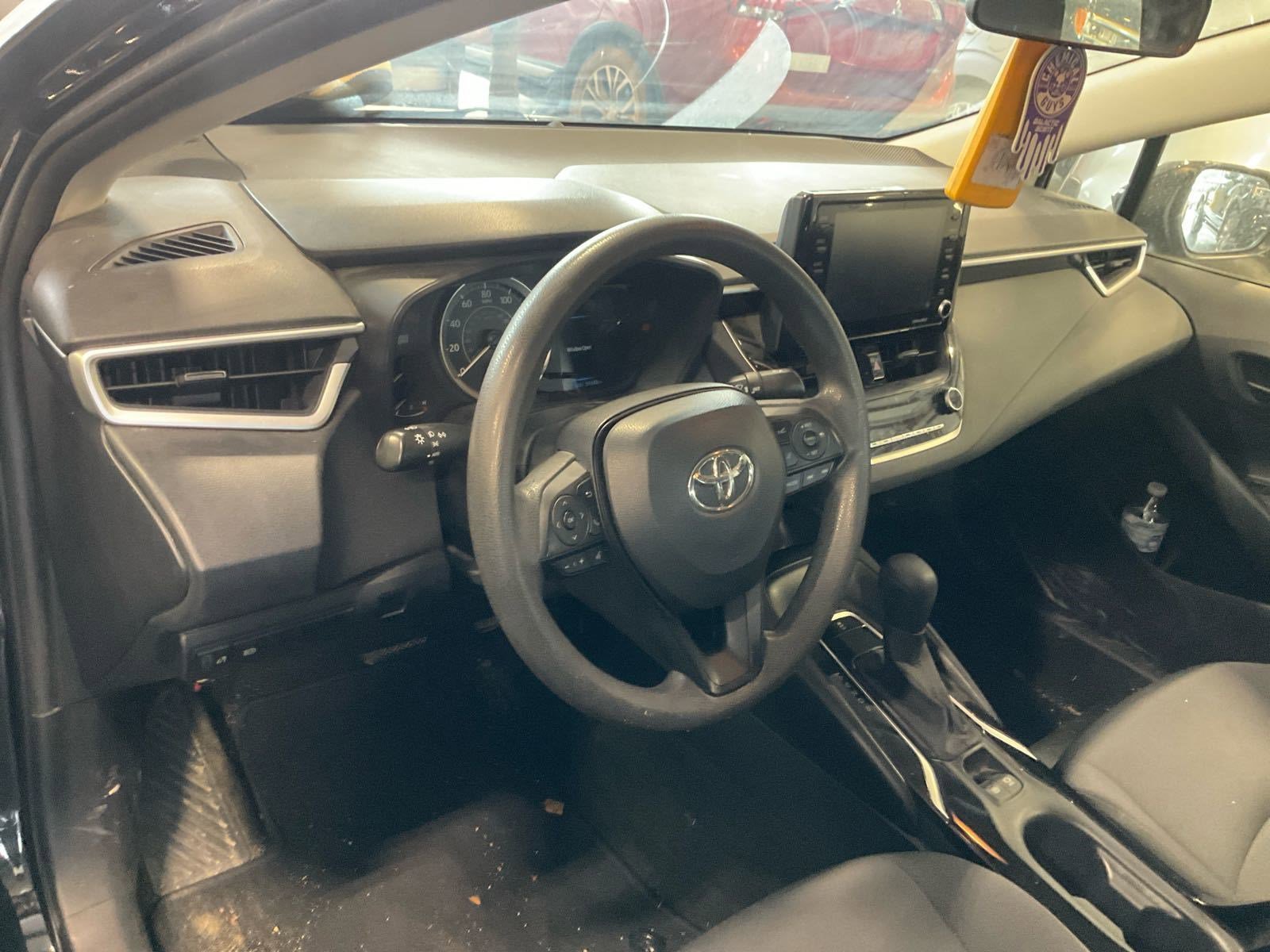 Used 2022 Toyota Corolla LE image 10