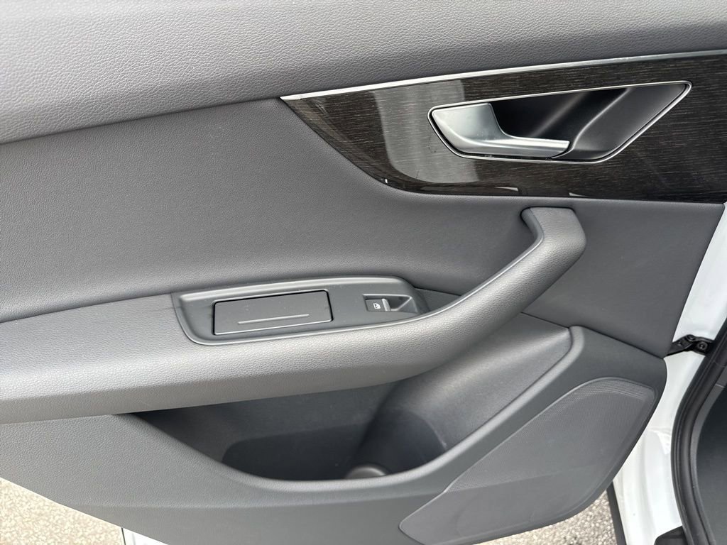 Used 2023 Audi Q7 3.0T Premium image 16