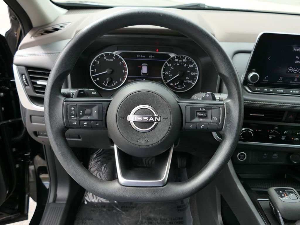 Used 2023 Nissan Rogue S FWD image 16