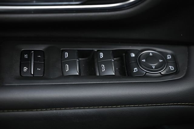 Used 2022 Chevrolet Tahoe High Country AWD/4WD image 16