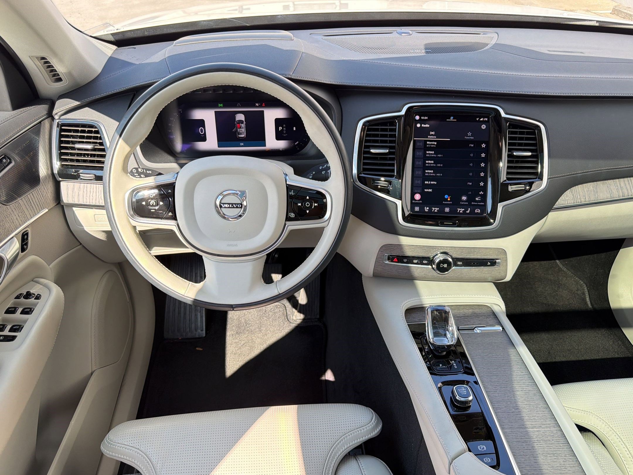 Used 2023 Volvo XC90 B6 Ultimate w/ Protection Package Premier AWD/4WD image 26