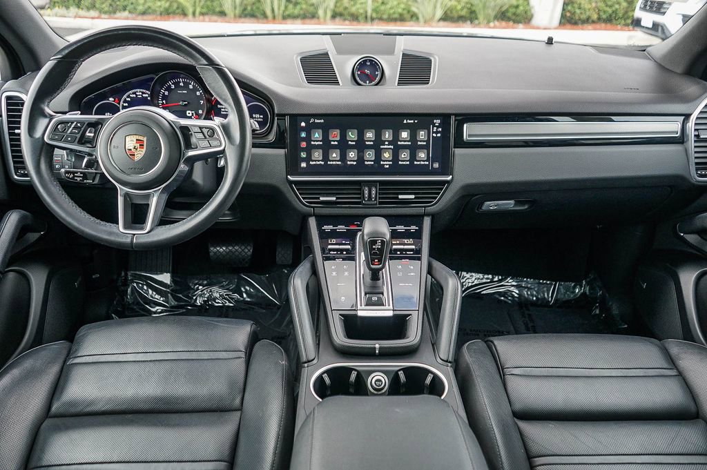 Used 2023 Porsche Cayenne Platinum Edition image 13