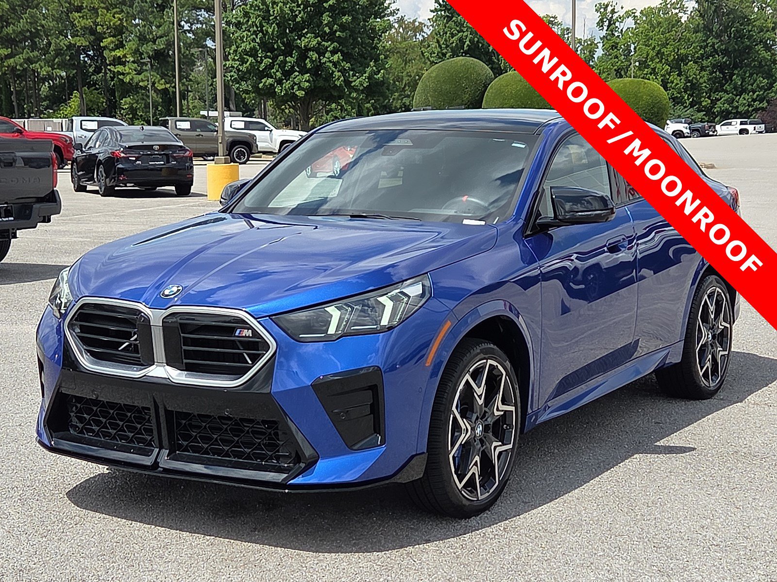 Used 2025 BMW X2 M35i AWD/4WD image 2