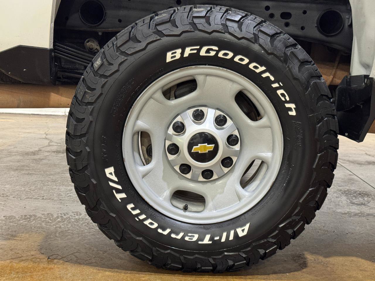 Used 2019 Chevrolet Silverado 2500 W/T AWD/4WD image 43