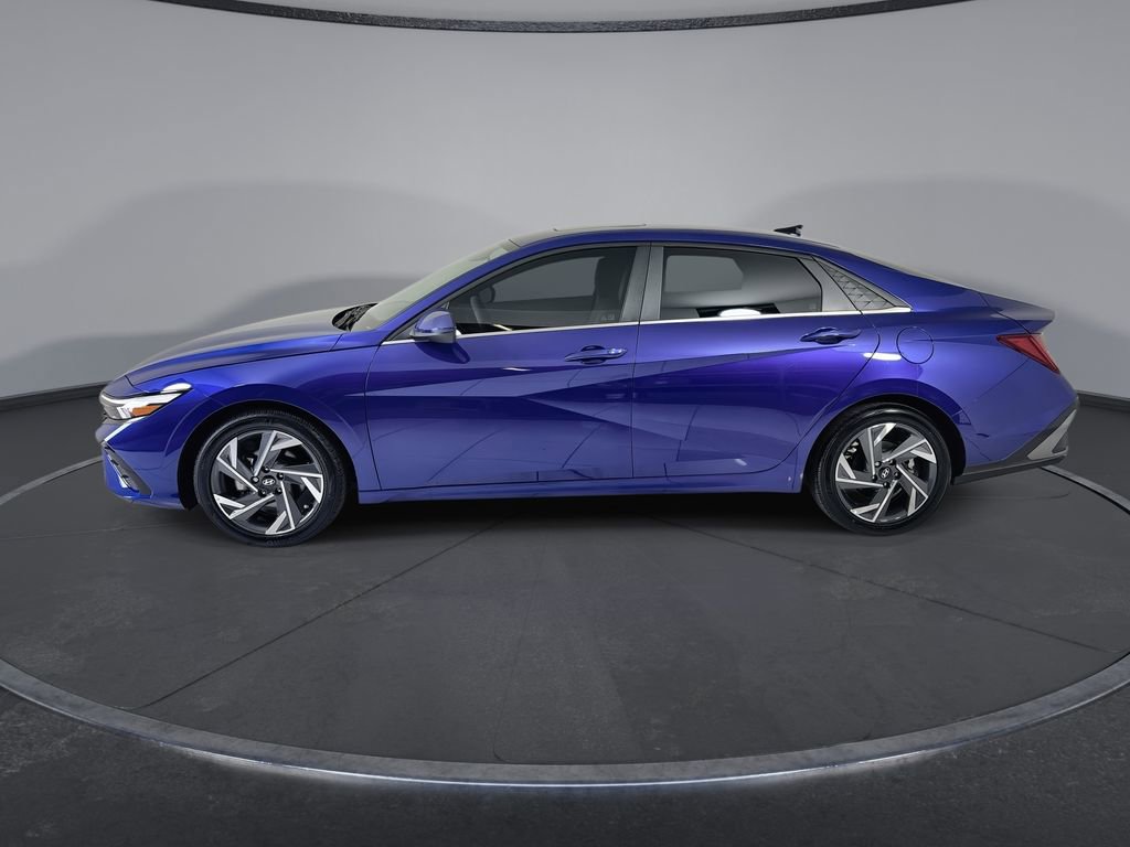 New 2025 Hyundai Elantra SEL w/ Cargo Package FWD image 5