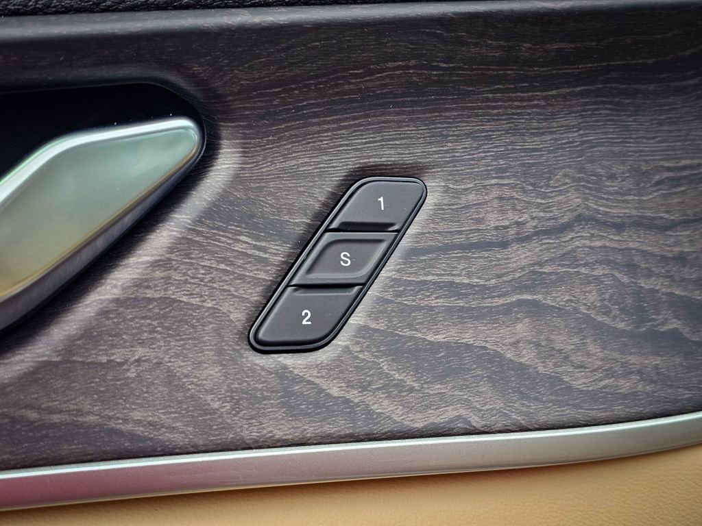 New 2025 Jeep Grand Cherokee Limited image 12