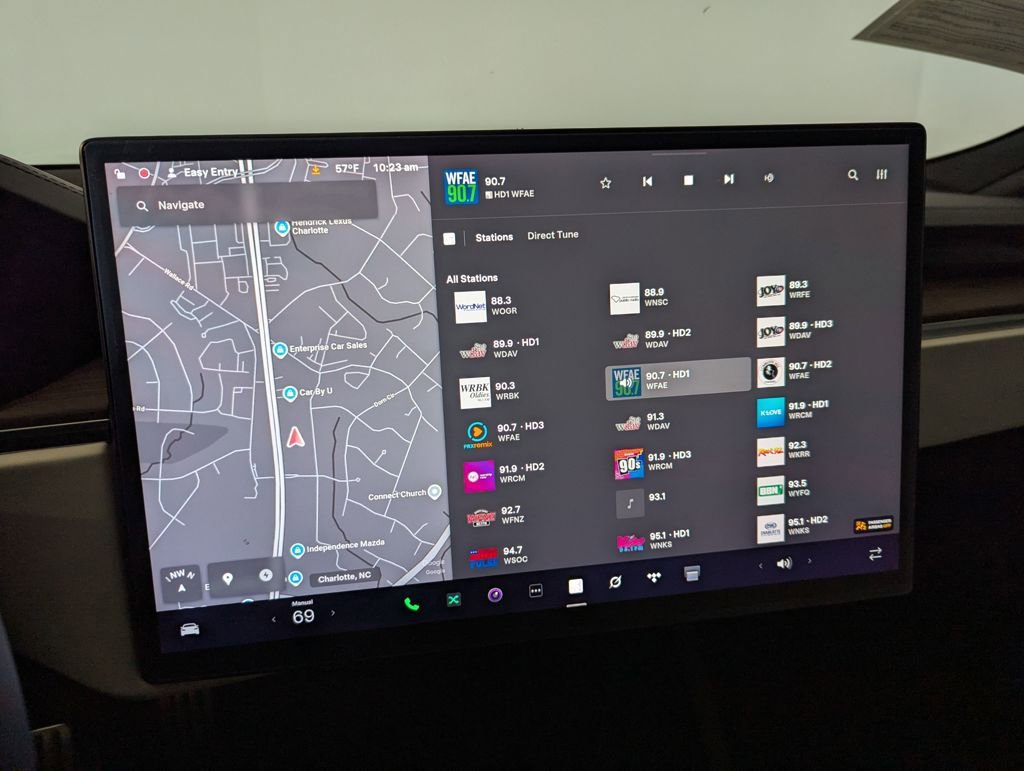 Used 2023 Tesla Model S Standard Range image 43